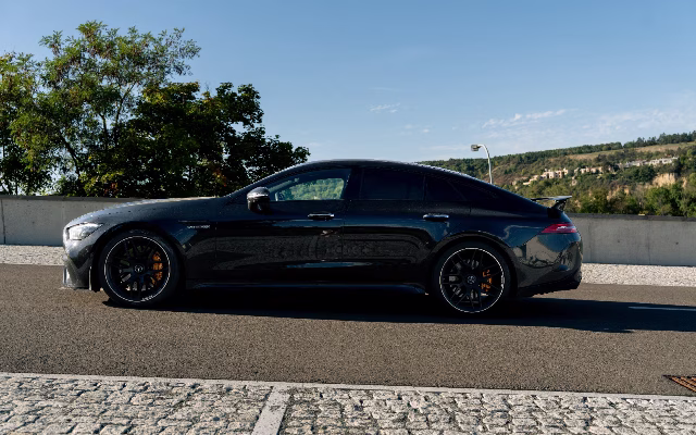Mercedes-AMG GT 63 S — оренда в Празі, Masons