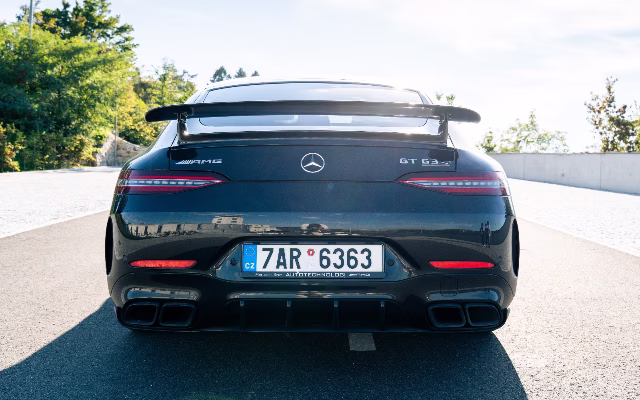 Mercedes-AMG GT 63 S — оренда в Празі, Masons