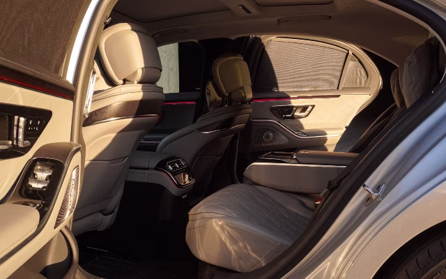 Mercedes-Benz S 350 d 4MATIC (W223) rental in Prague — Masons