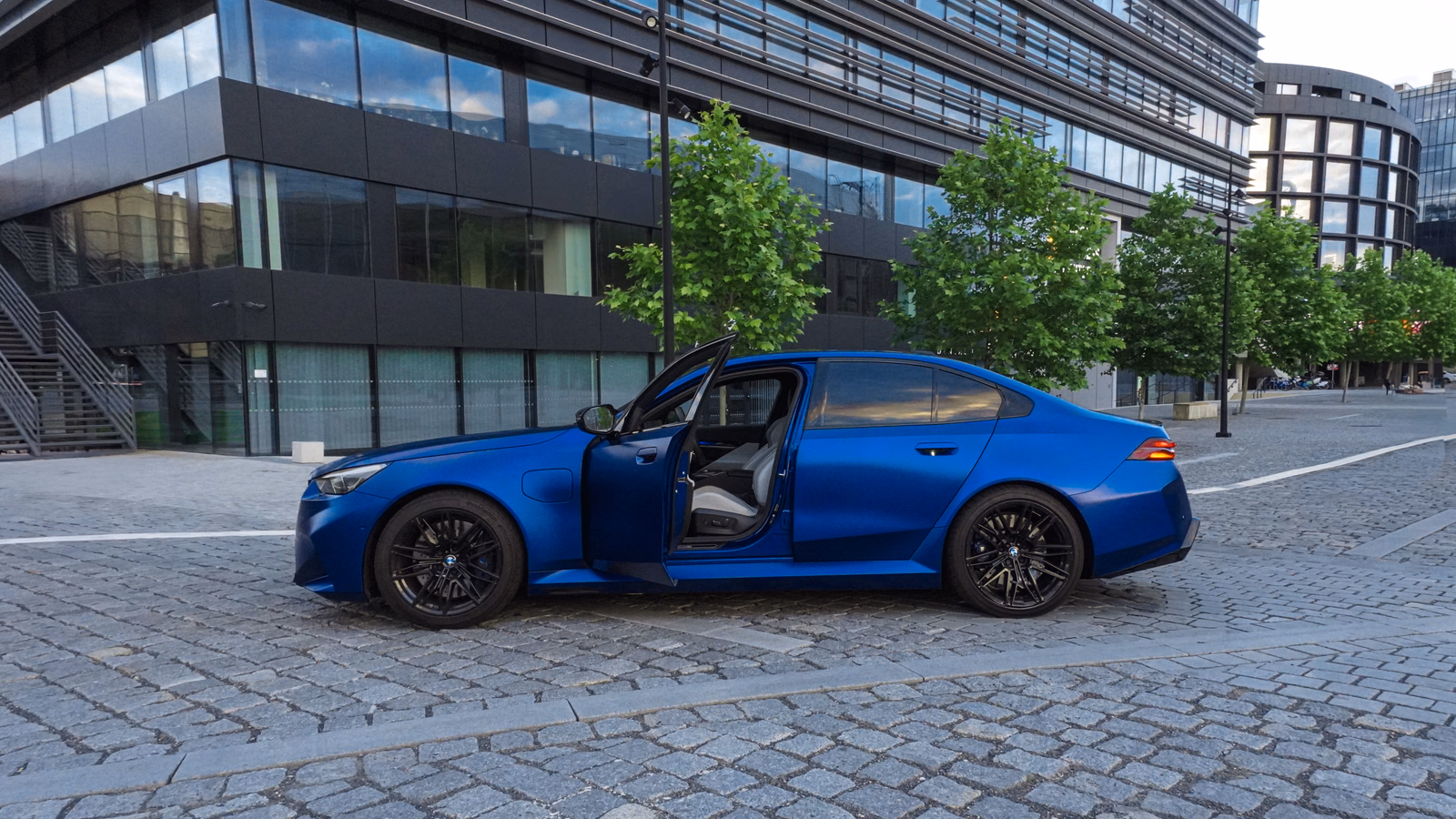 BMW M5 — fotografie 2