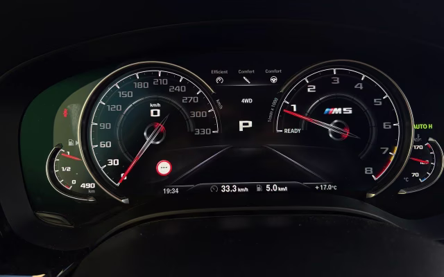 BMW M5 Competition Manhart rental in Prague — Masons