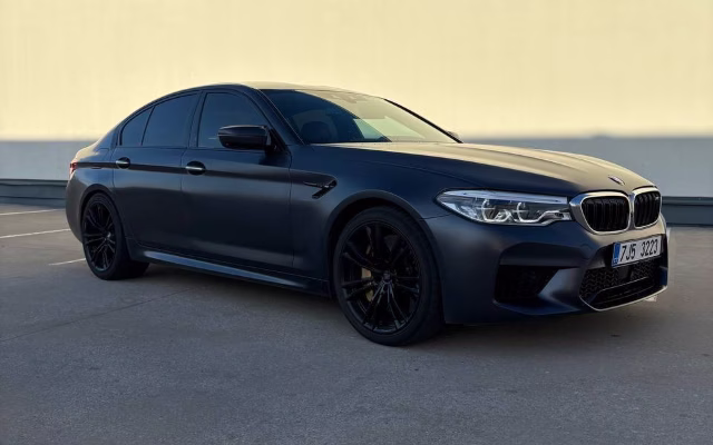 BMW M5 Competition Manhart rental in Prague — Masons