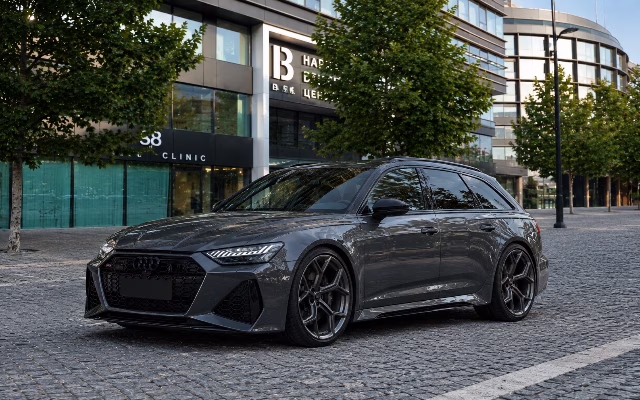 Audi RS6 Avant Performance — оренда в Празі, Masons