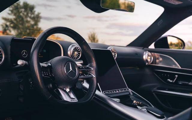 Mercedes-AMG SL 43 — pronájem v Praze, Masons