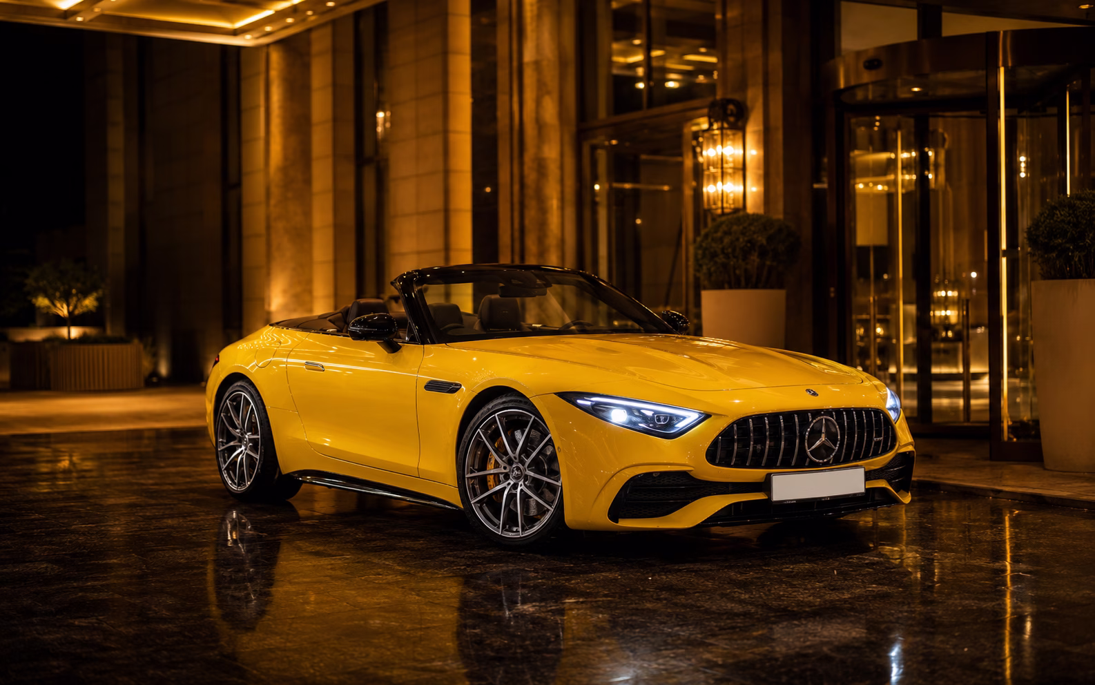 Mercedes-AMG SL 43 — fotografie 1