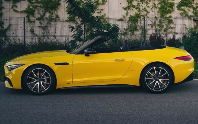 Mercedes-AMG SL 43 — pronájem v Praze, Masons