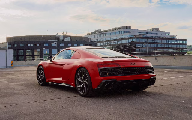 Audi R8 V10 RWD rental in Prague — Masons