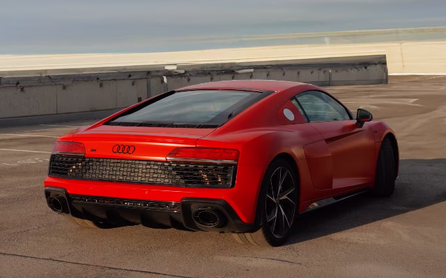 Audi R8 V10 RWD rental in Prague — Masons