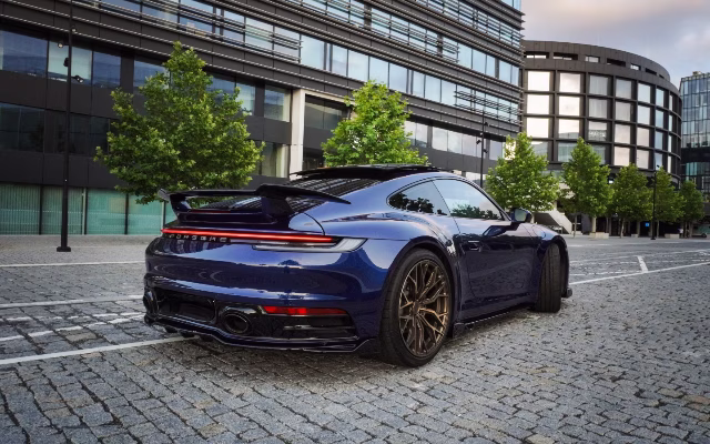 Porsche 911 Carrera RWD rental in Prague — Masons