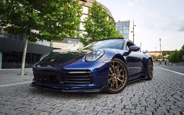 Porsche 911 Carrera RWD rental in Prague — Masons