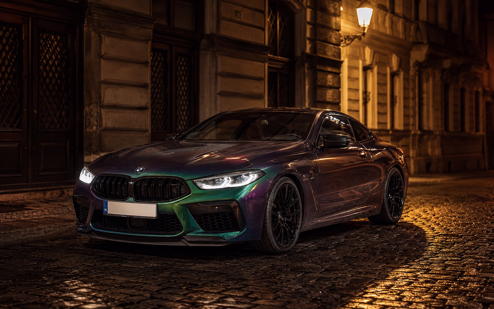 BMW M8 Competition Coupé — fotografie 1