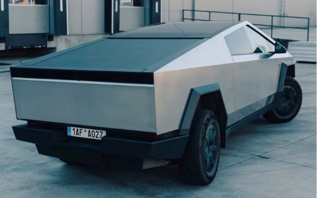 Tesla Cybertruck rental in Prague — Masons