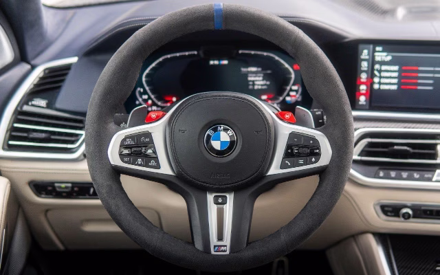 BMW X5 M Competition F95 — оренда в Празі, Masons
